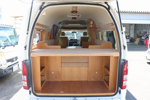 キャンピングカーバンコン