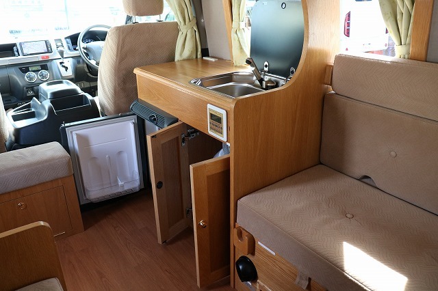 キャンピングカーバンコン