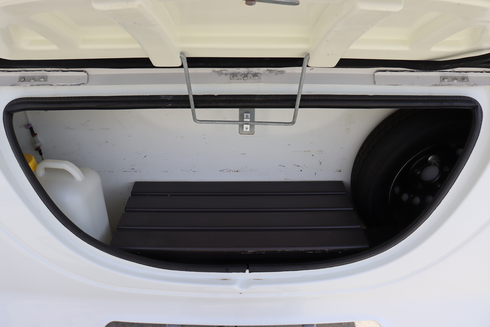 キャンピングカートレーラー