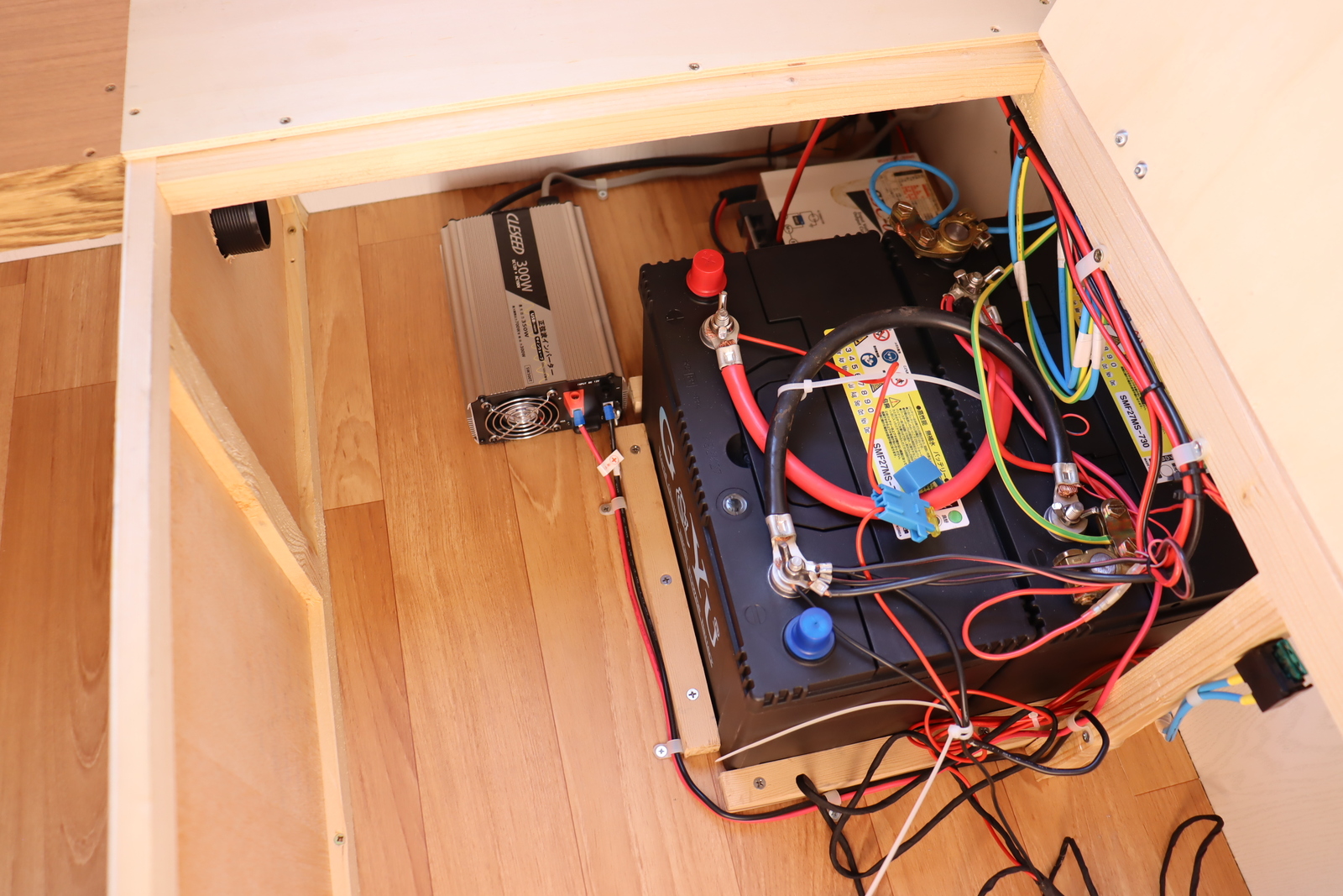 キャンピングカートレーラー