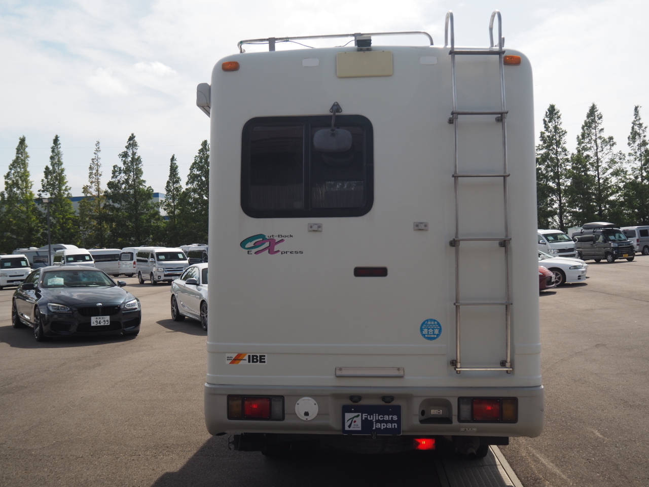 キャンピングカーキャブコン