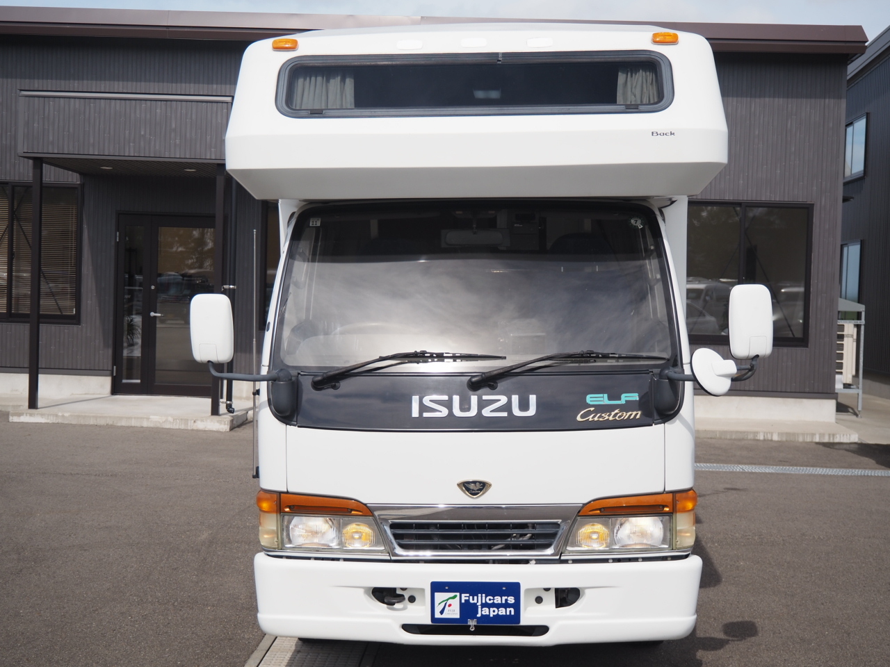 キャンピングカーキャブコン