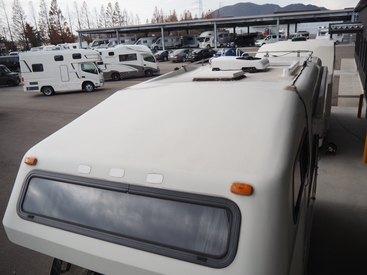 キャンピングカーキャブコン