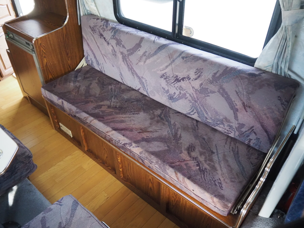 キャンピングカーキャブコン