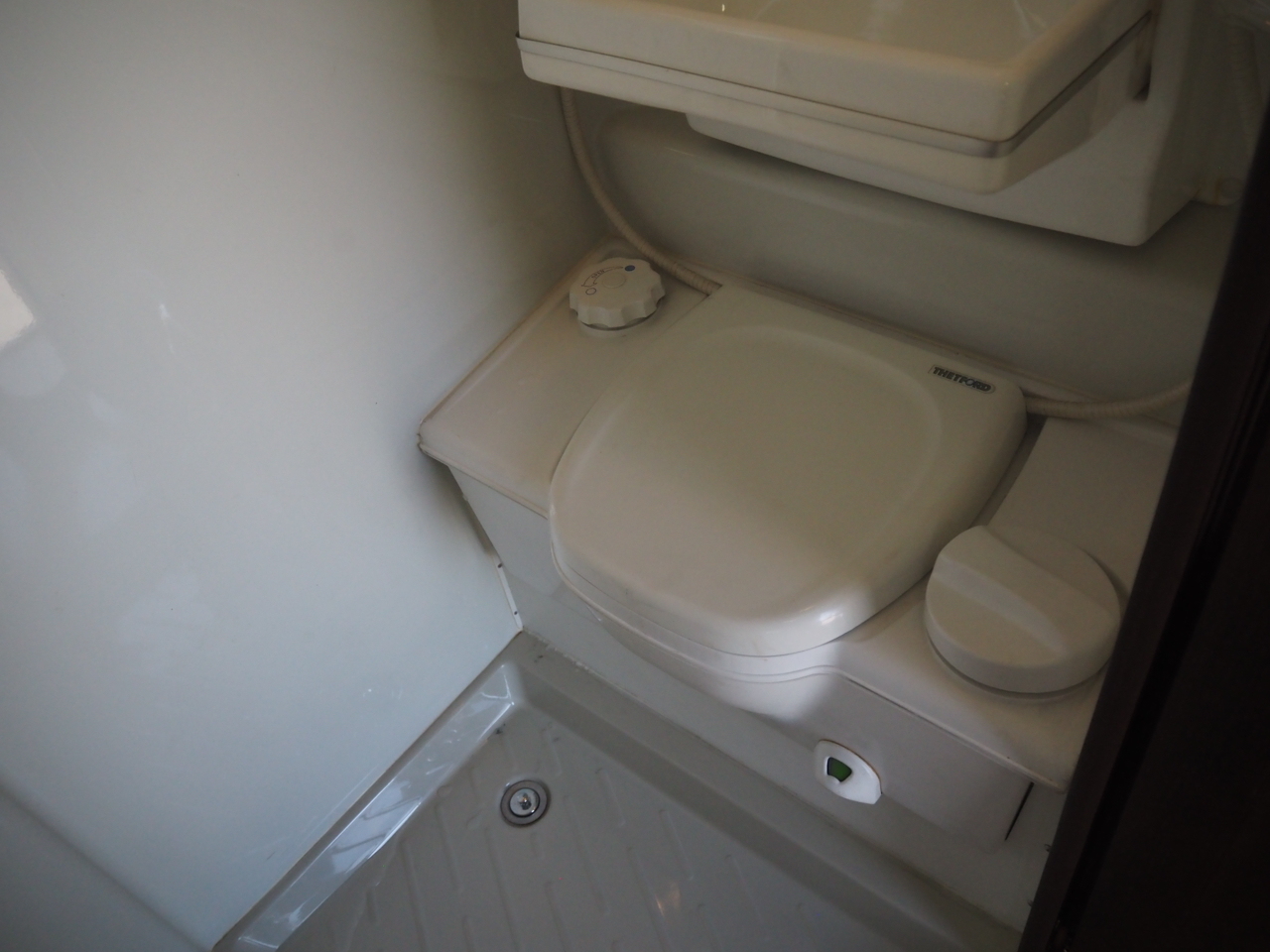 キャンピングカーキャブコン