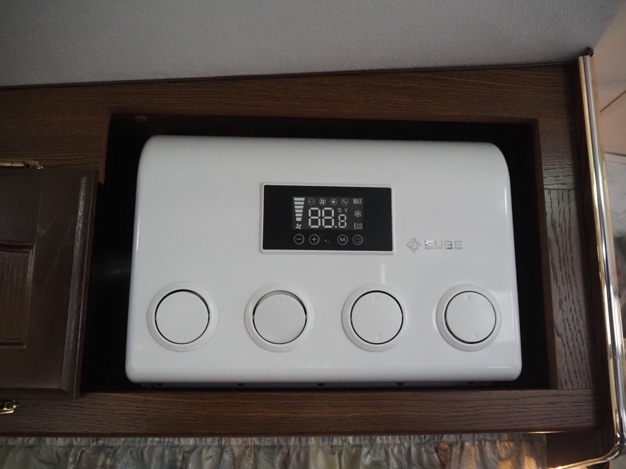 キャンピングカーキャブコン