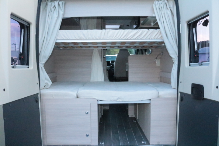 キャンピングカーバンコン