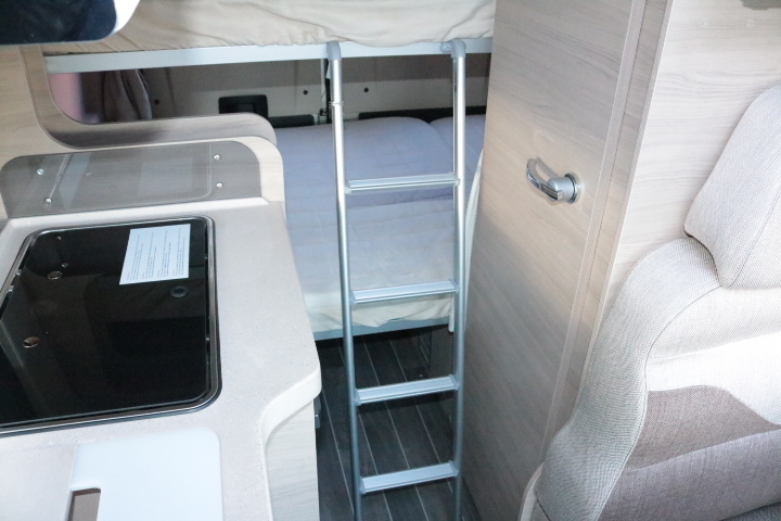 キャンピングカーバンコン