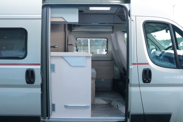 キャンピングカーバンコン