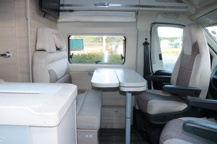 キャンピングカーバンコン