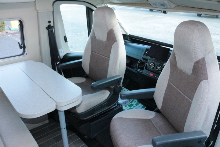 キャンピングカーバンコン