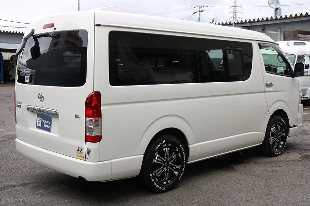 キャンピングカーバンコン