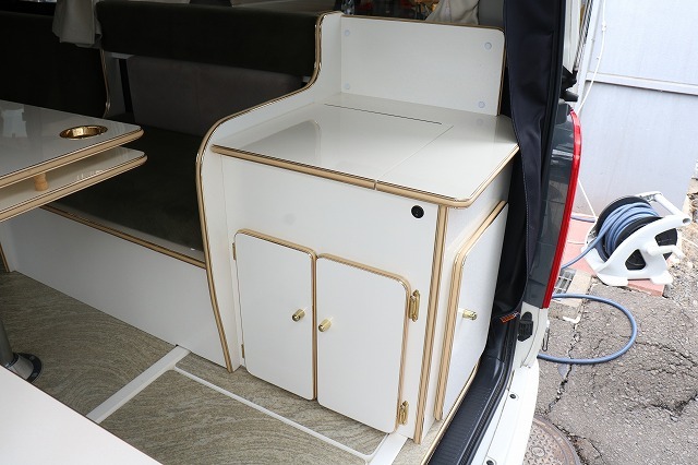 キャンピングカーバンコン