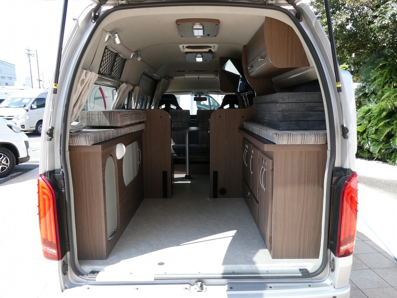 キャンピングカーバンコン