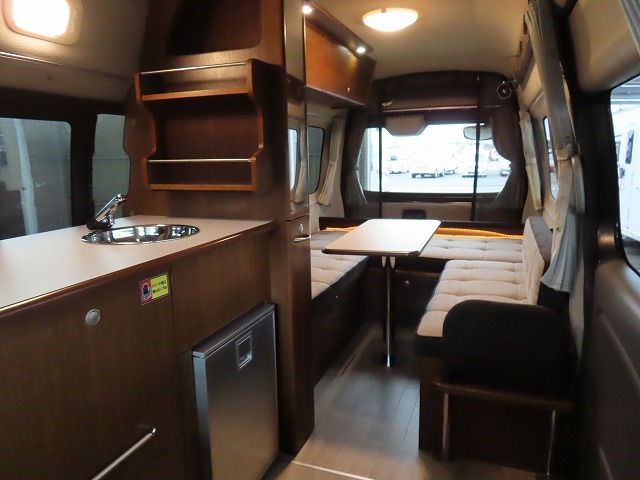 キャンピングカーバンコン