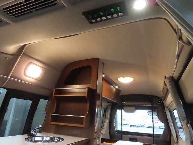 キャンピングカーバンコン