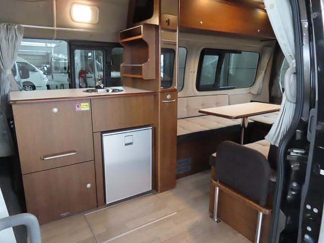 キャンピングカーバンコン