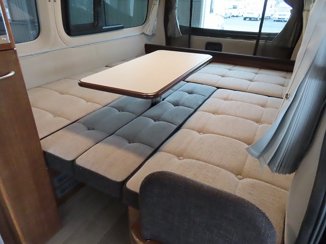 キャンピングカーバンコン