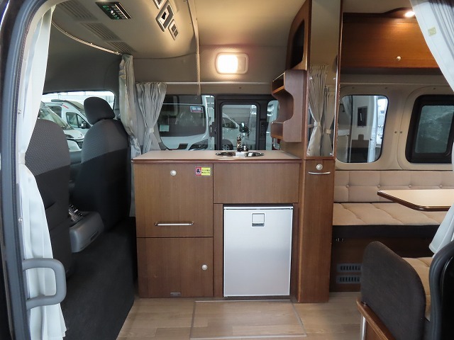 キャンピングカーバンコン