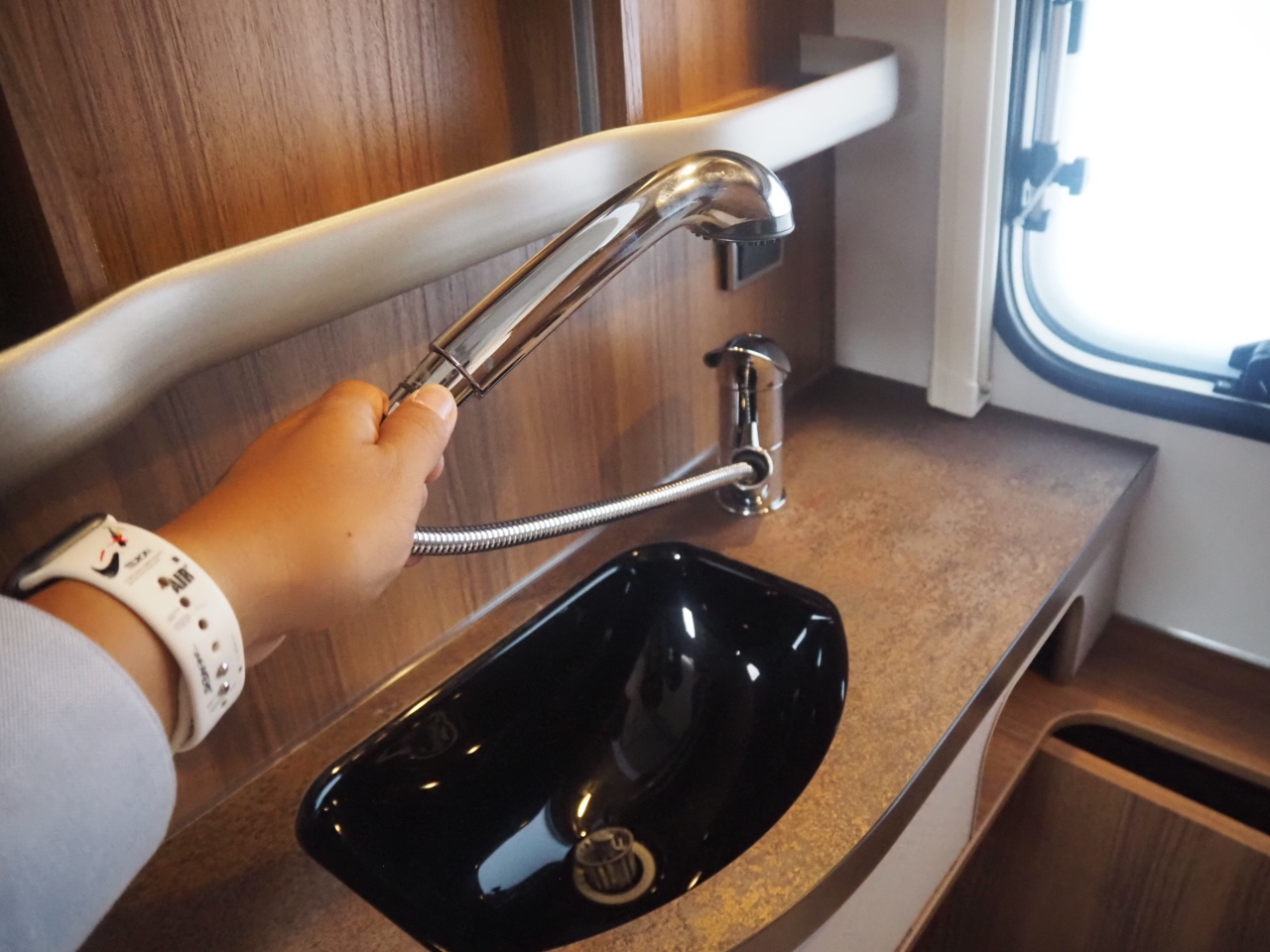 キャンピングカートレーラー