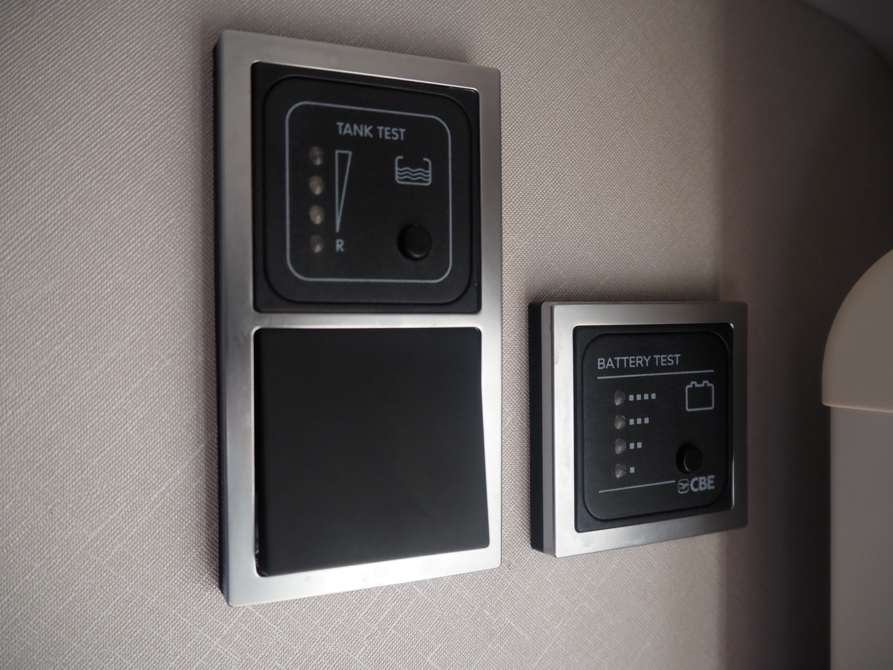 キャンピングカートレーラー