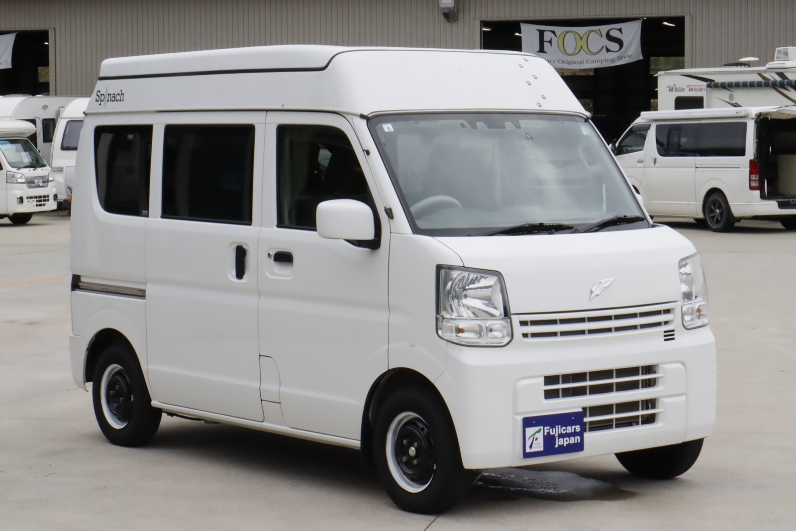 キャンピングカー軽キャンパー