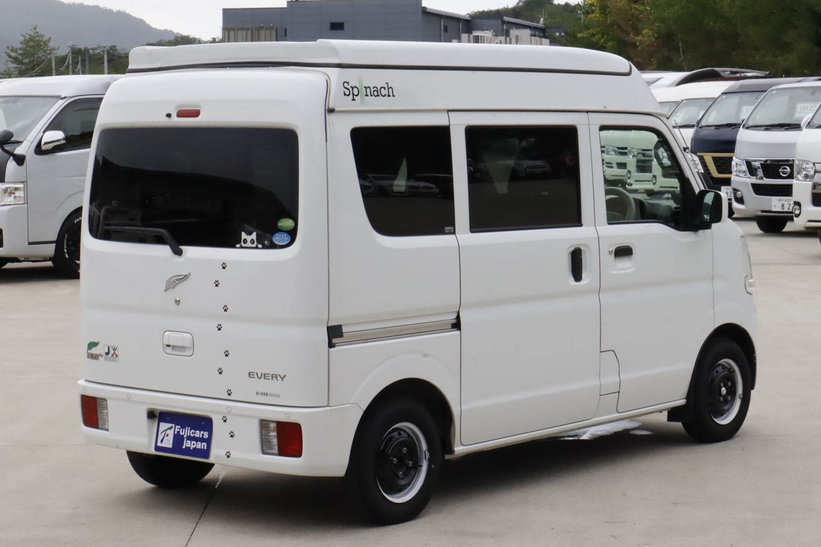 キャンピングカー軽キャンパー