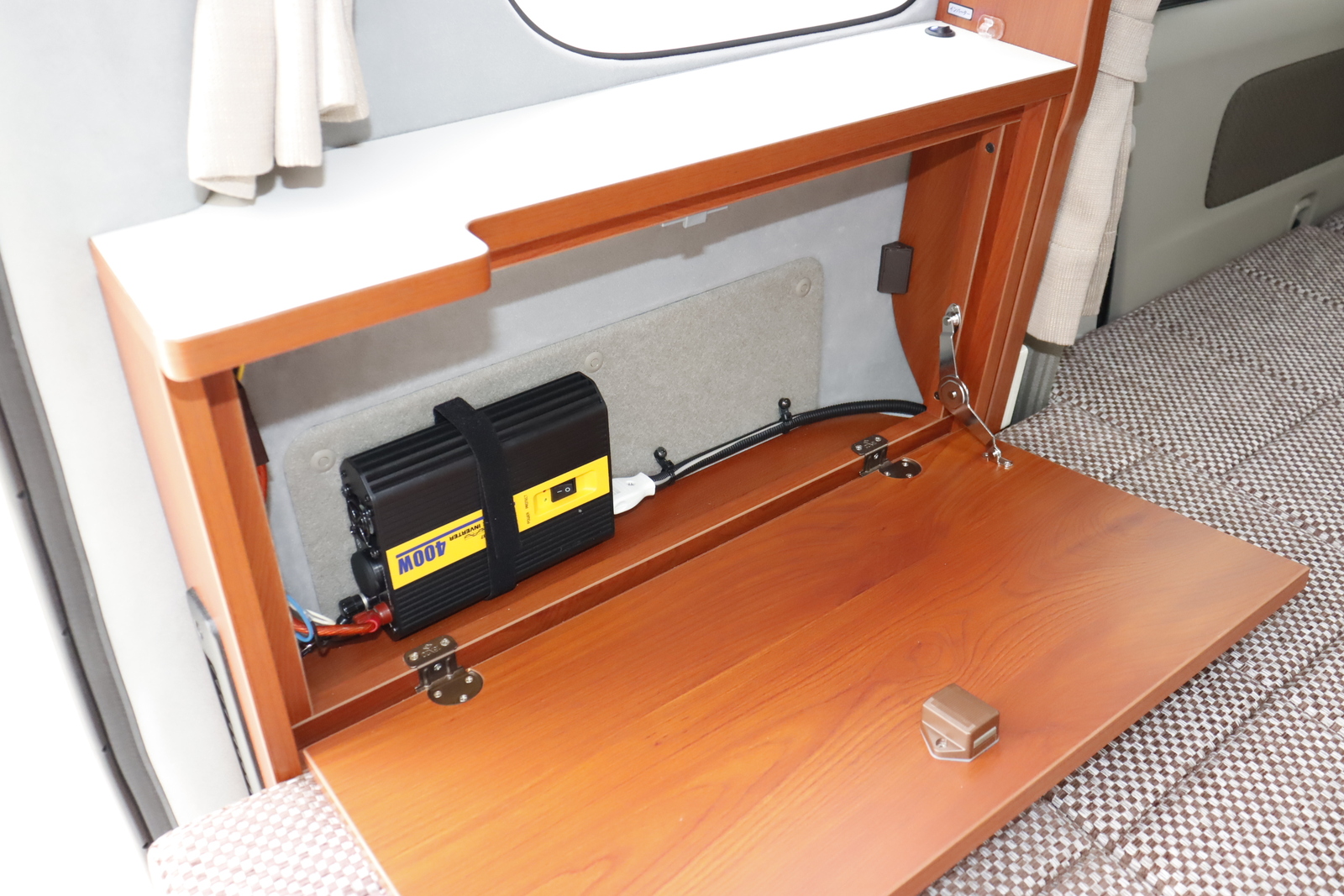 キャンピングカー軽キャンパー