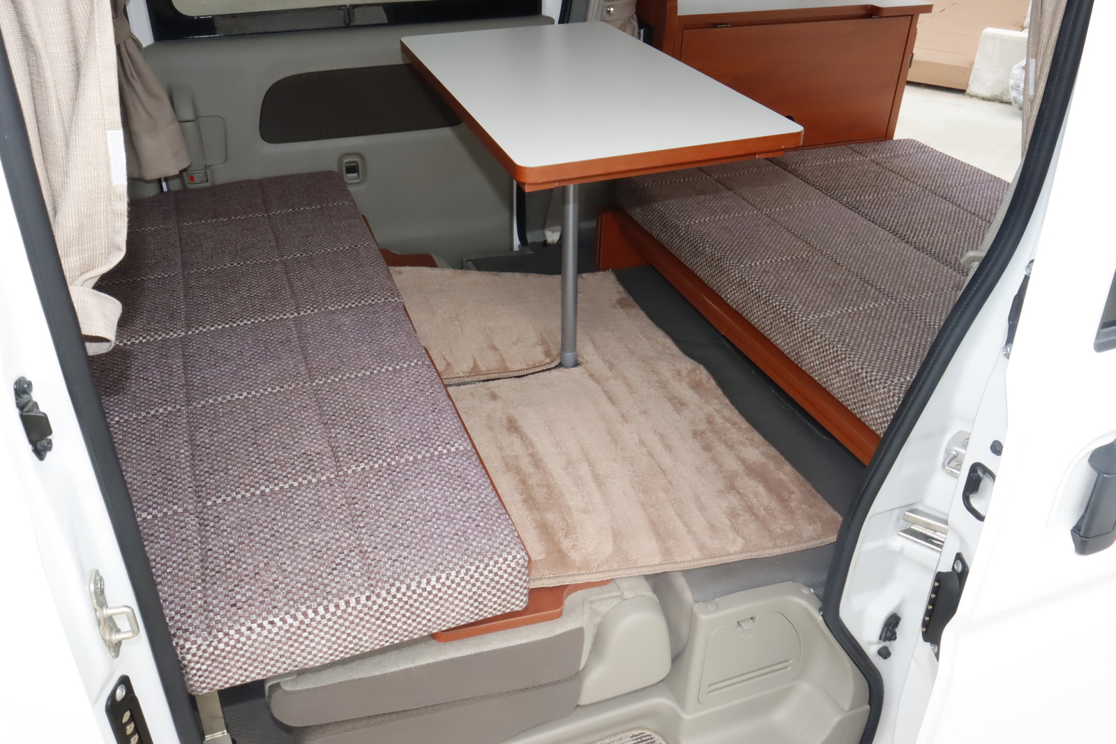 キャンピングカー軽キャンパー