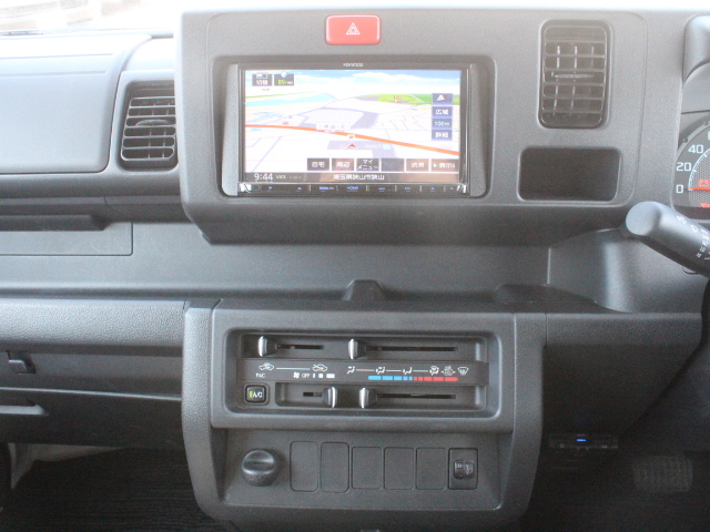 キャンピングカー軽キャンパー