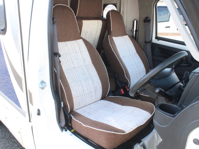 キャンピングカー軽キャンパー