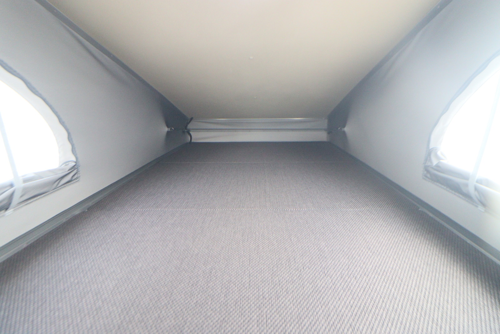 キャンピングカー軽キャンパー