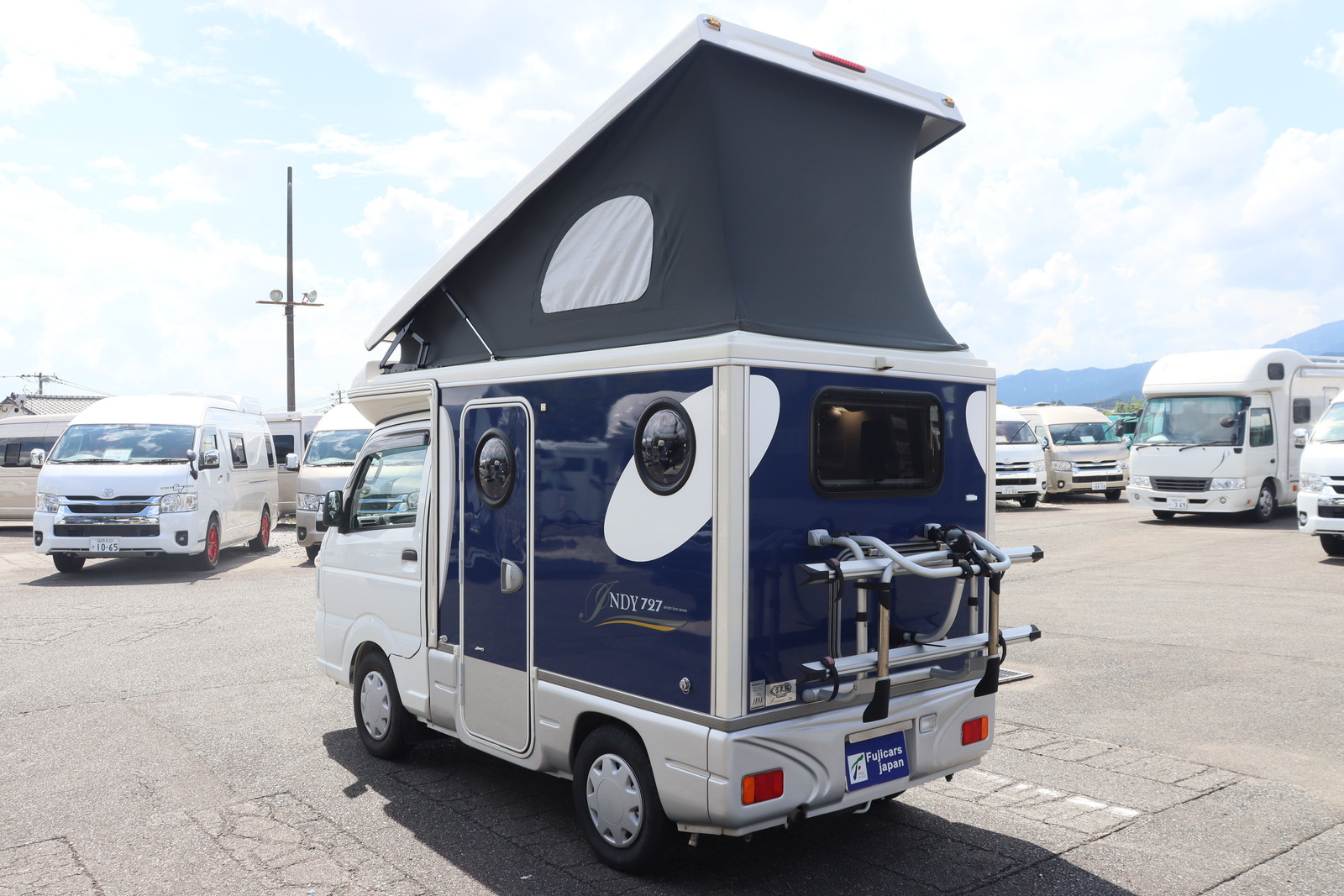 キャンピングカー軽キャンパー