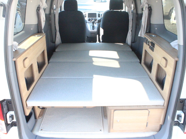 キャンピングカーバンコン