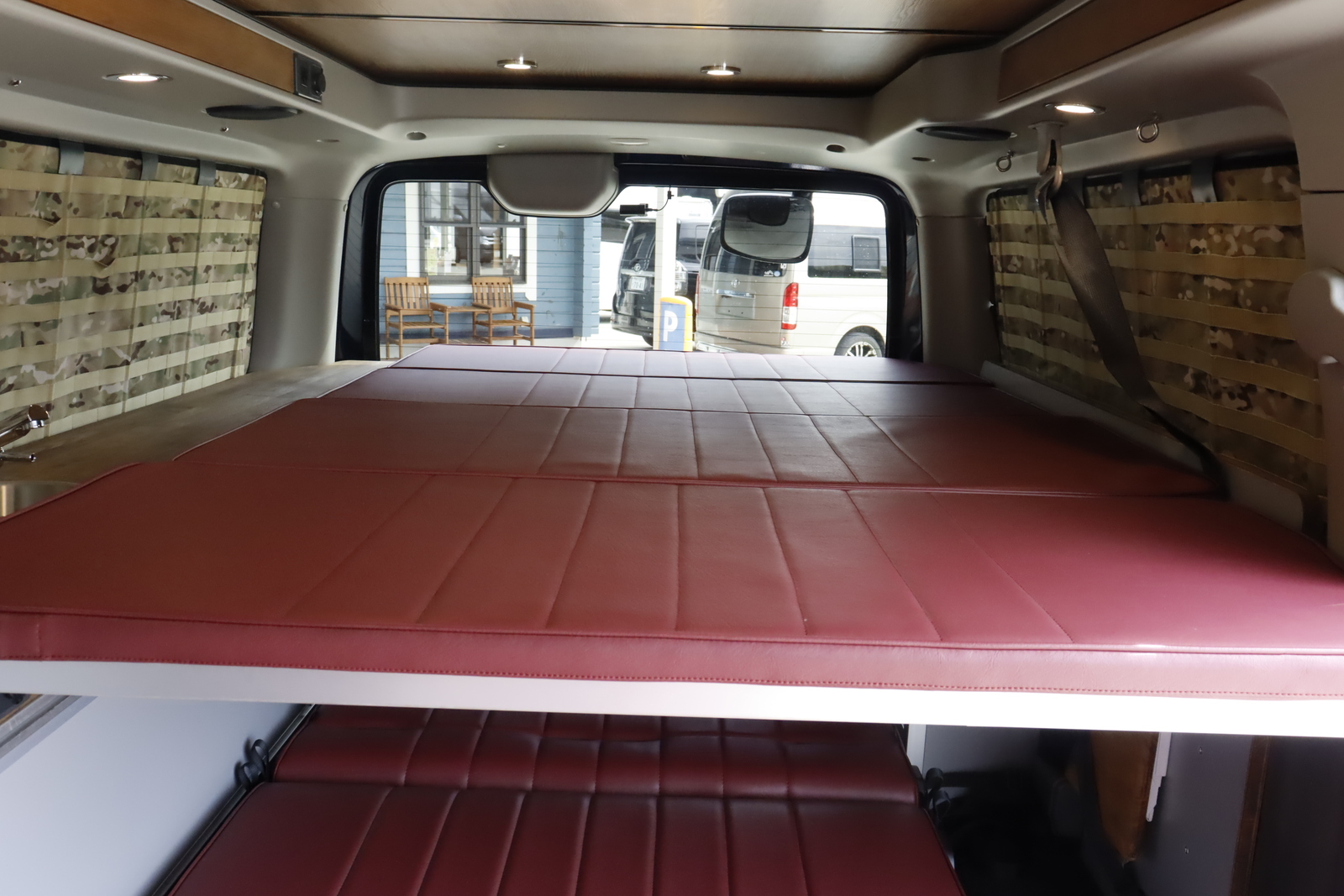 キャンピングカーバンコン