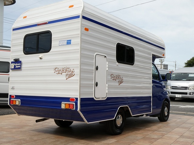 キャンピングカーキャブコン