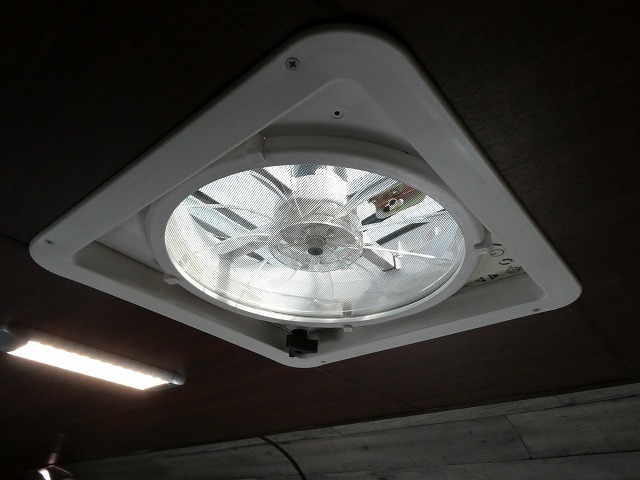 キャンピングカーキャブコン