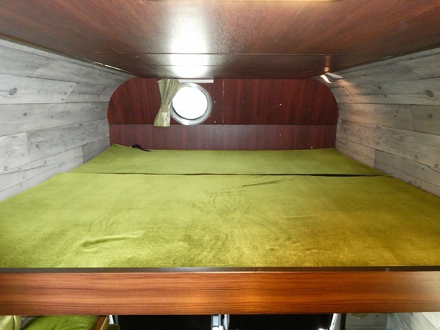 キャンピングカーキャブコン