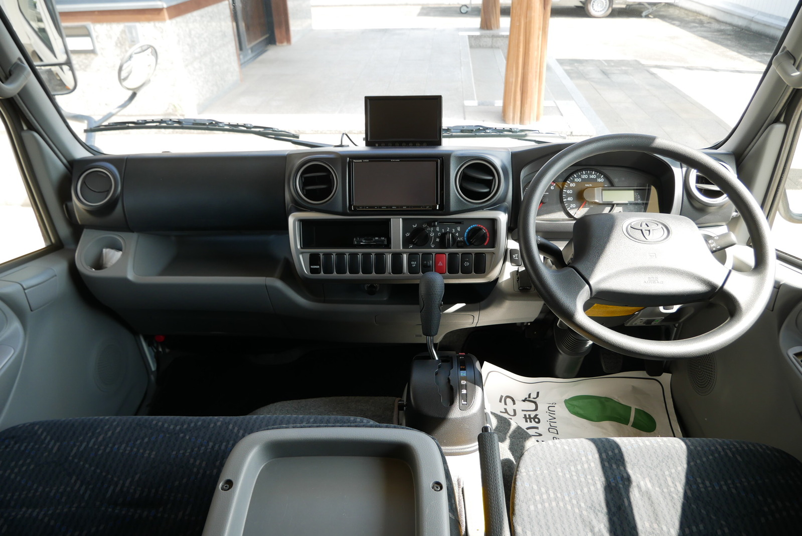 キャンピングカーキャブコン