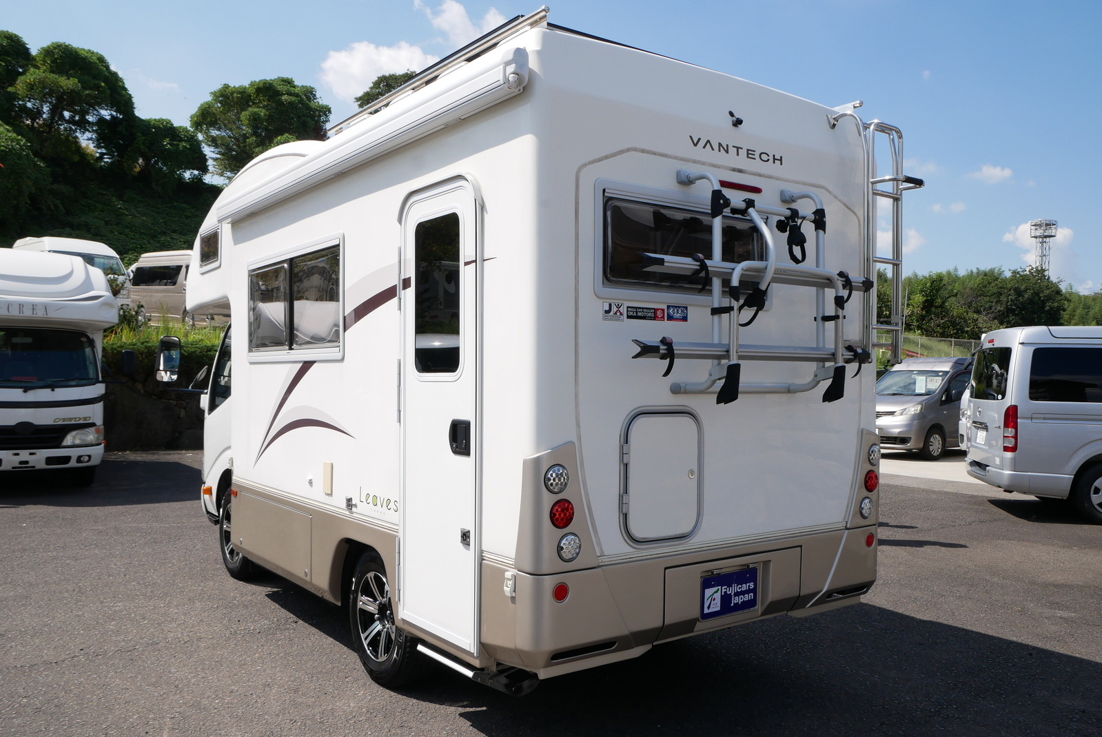 キャンピングカーキャブコン