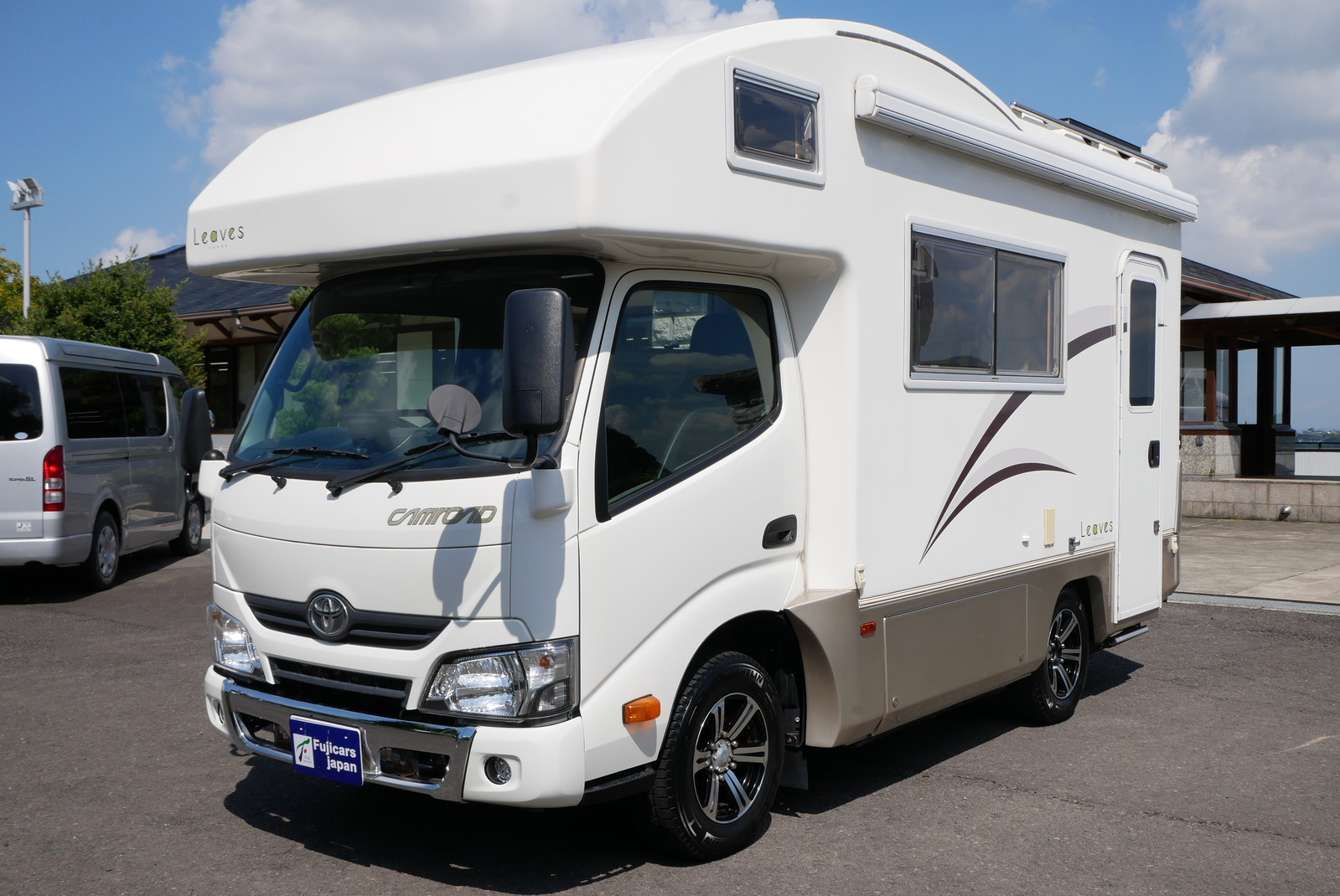 キャンピングカーキャブコン