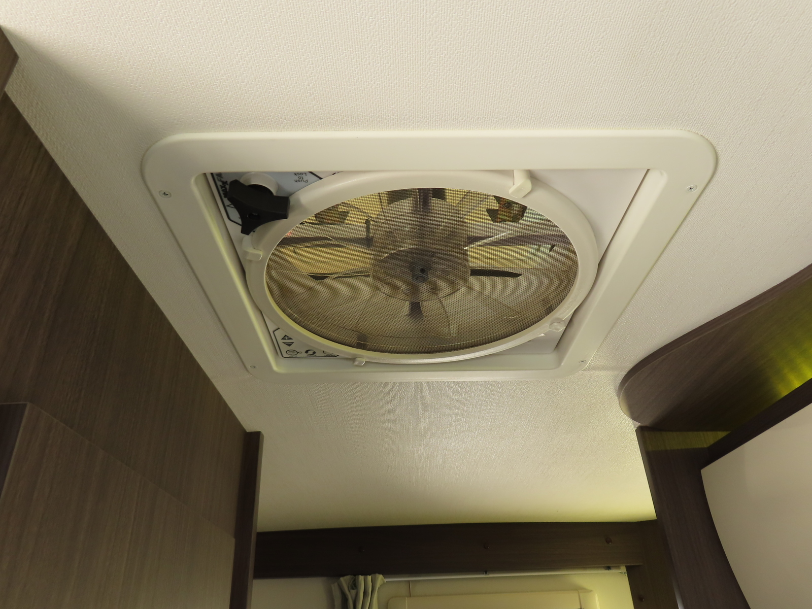 キャンピングカーキャブコン