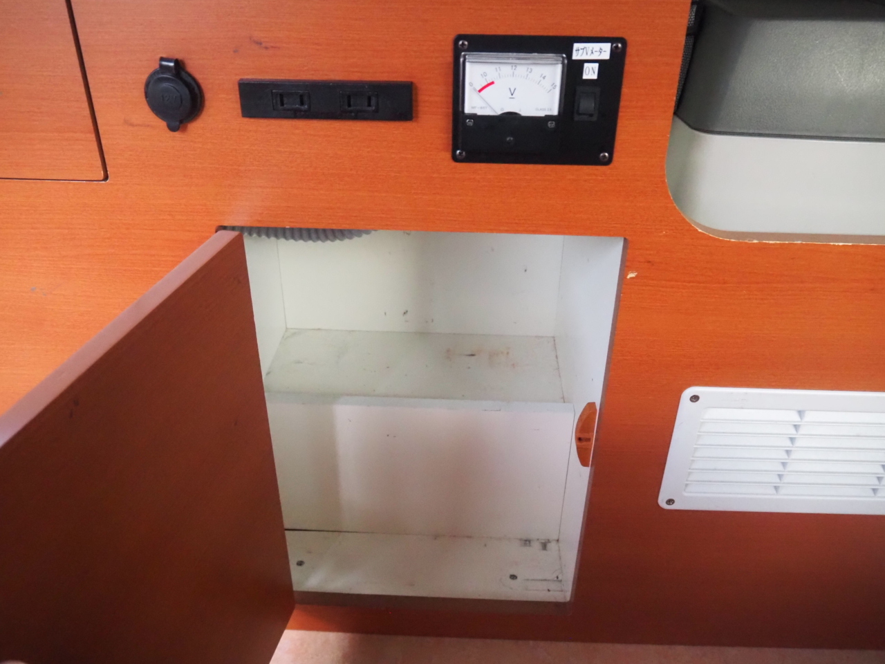 キャンピングカーバンコン