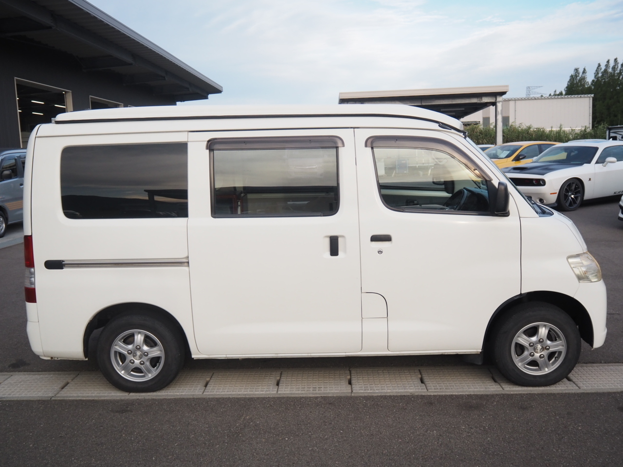 キャンピングカーバンコン