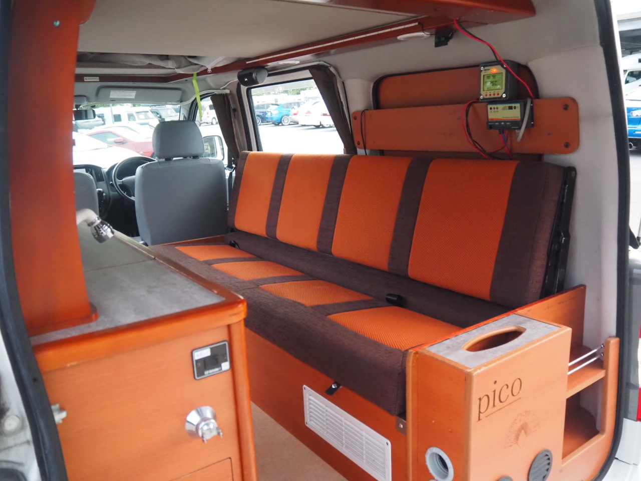 キャンピングカーバンコン