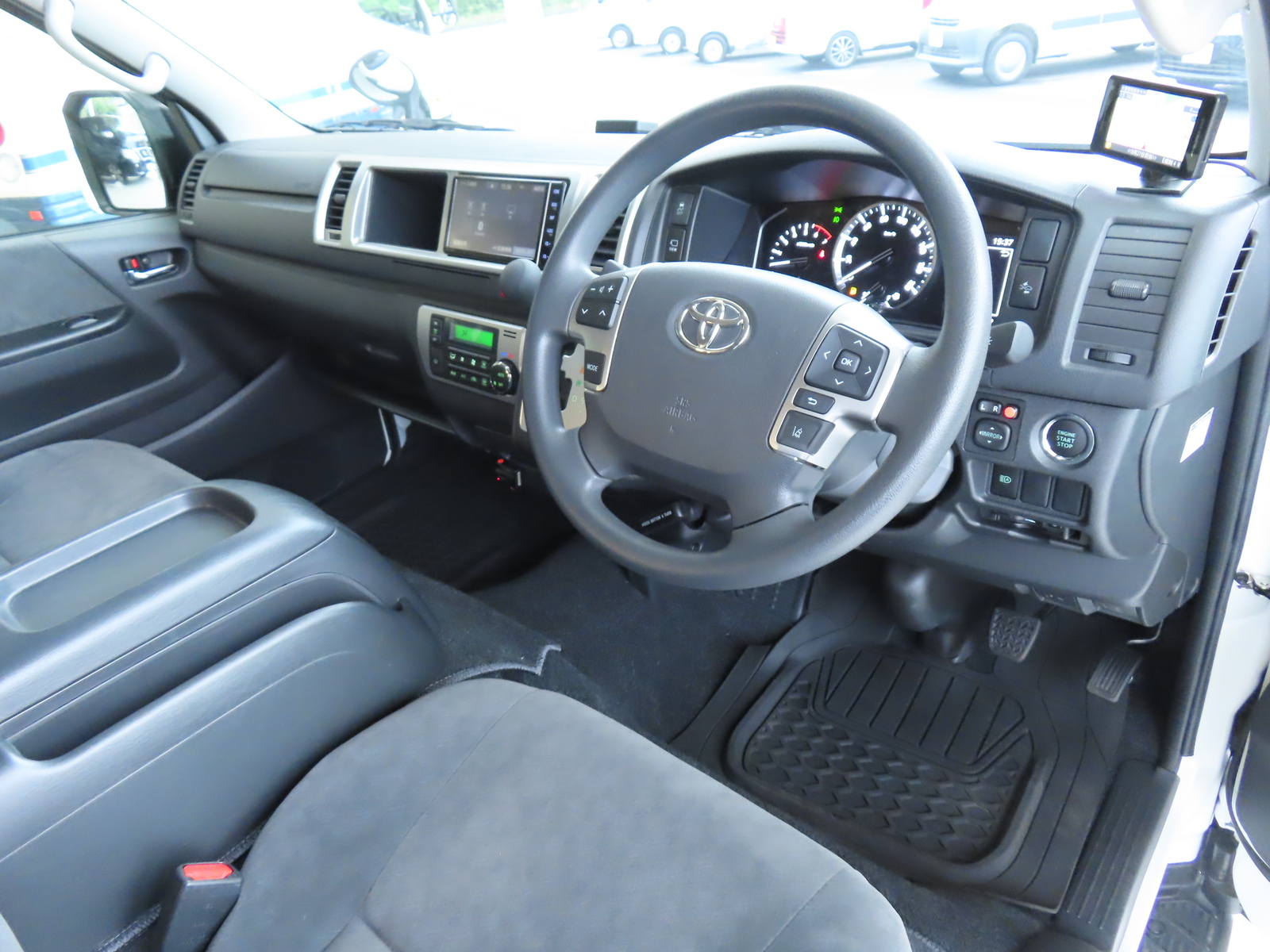 キャンピングカーバンコン