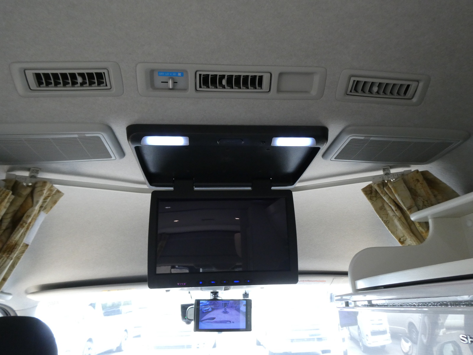 キャンピングカーバンコン