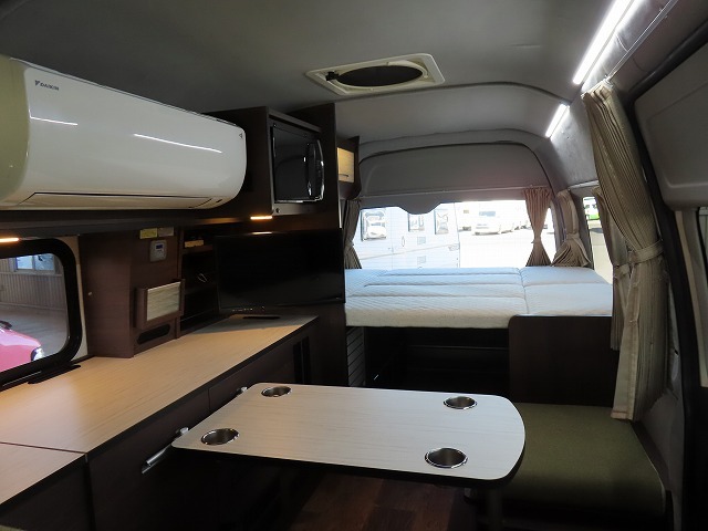 キャンピングカーバンコン