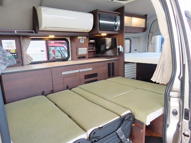 キャンピングカーバンコン