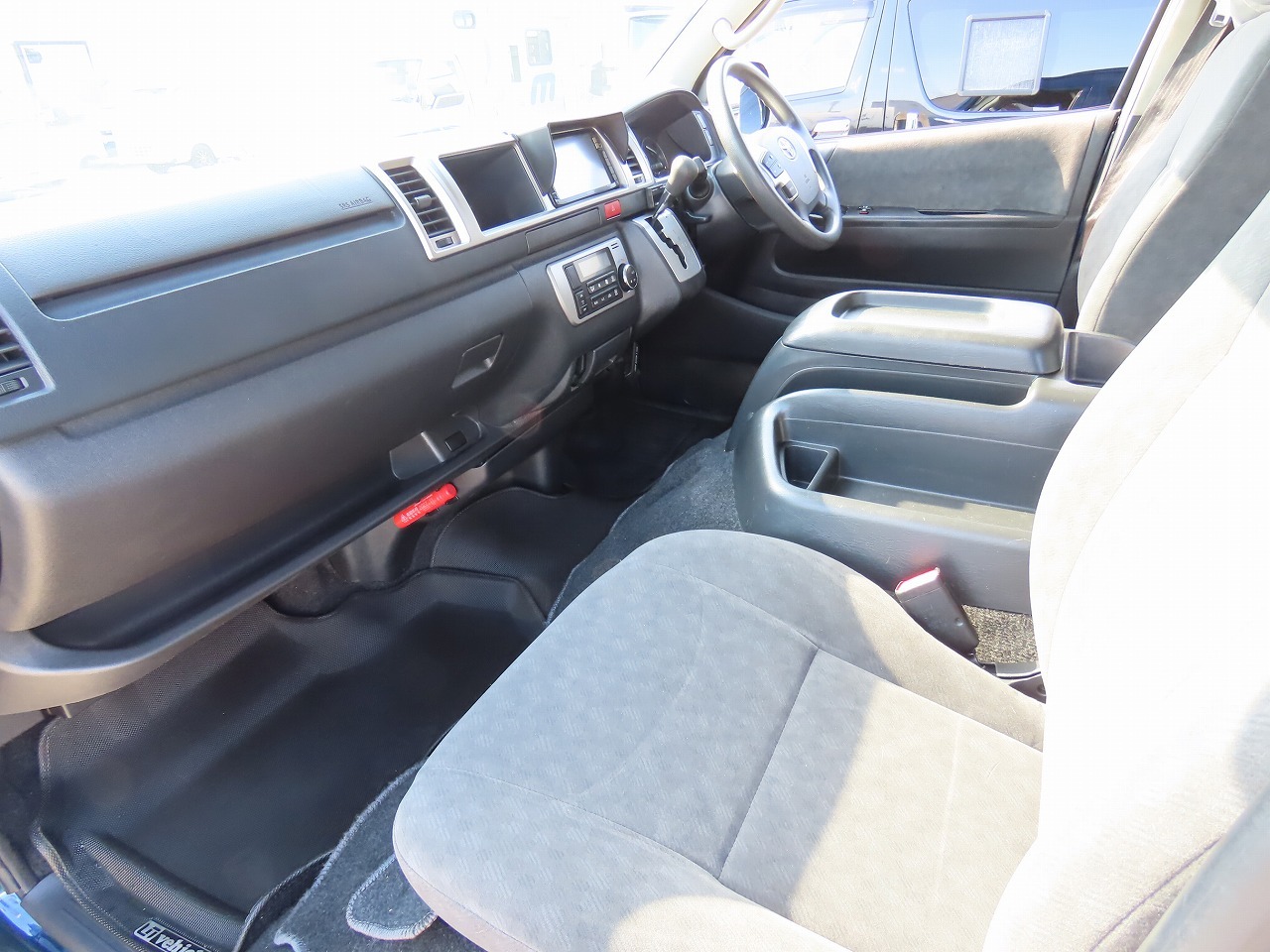 キャンピングカーバンコン